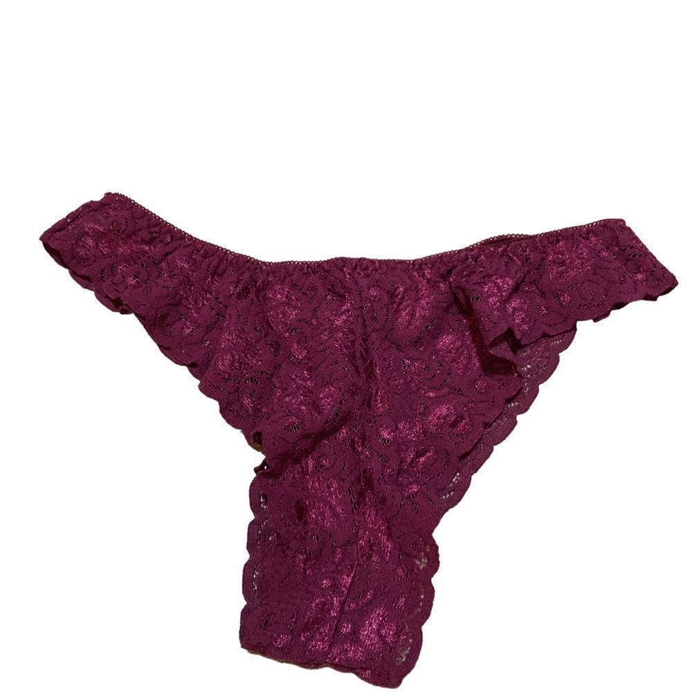 GIA burgundy lace cheeky thong one size - Picture 8 of 11
